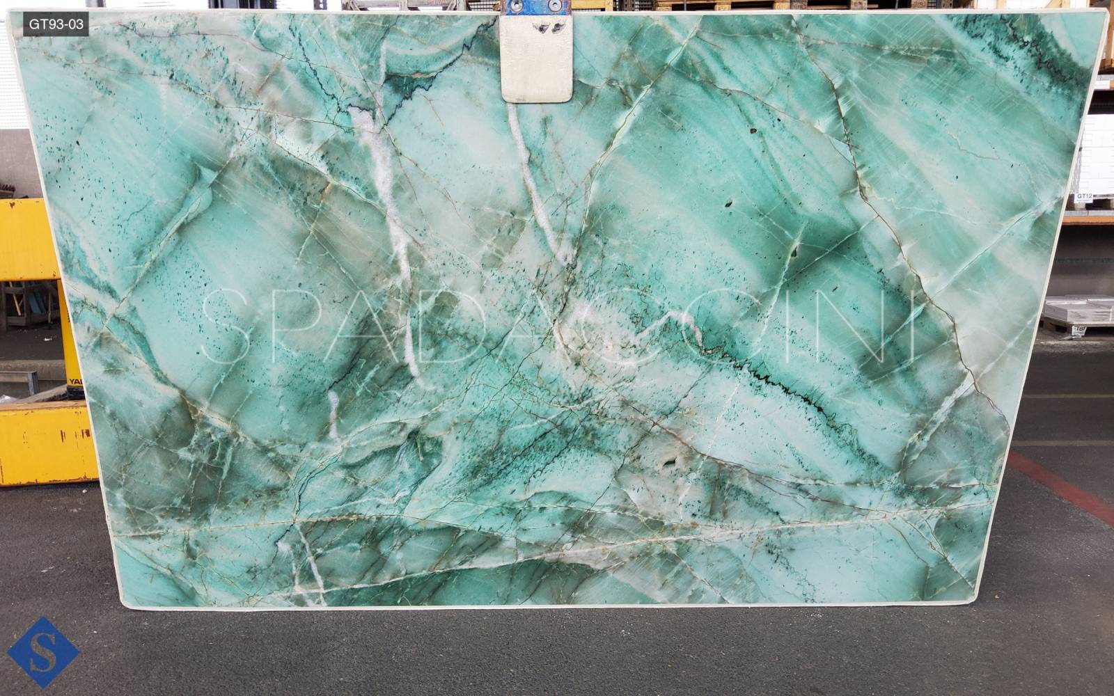 Nouvel arrivage de pierres naturelles d'exception chez New deco cart à gignac la nerthe